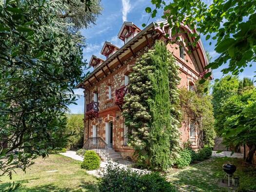 Maison à vendre 2 480 000 € 7 pièces 4 chambres 292 m² 720 m² de terrain Vaucresson 92420
