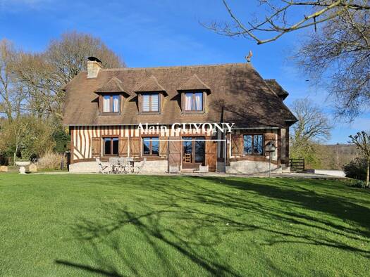 Maison à vendre 890 000 € 5 pièces 3 chambres 125 m² 8 000 m² de terrain Deauville 14800