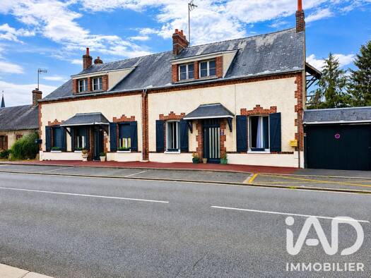 Maison à vendre 174 900 € 7 pièces 3 chambres 130 m² 1 591 m² de terrain Saint-Germain-des-Prés 45220