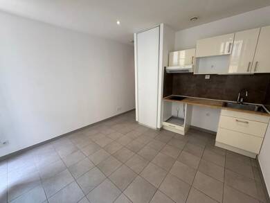 Appartement à louer 475 € 1 pièce 21 m² 1er étage La Joliette Marseille 2ème 13002