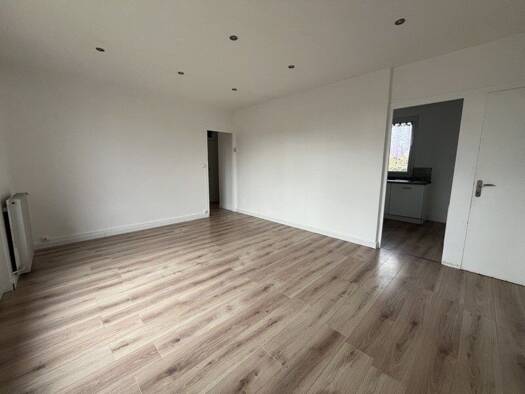 Maison à louer 710 € 5 pièces 3 chambres 87,3 m² Faubourg-Orléans-Paterne Romorantin-Lanthenay 41200