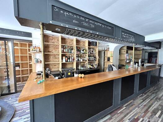 Local commercial à louer 2 535 € Centre Ville Mâcon 71000