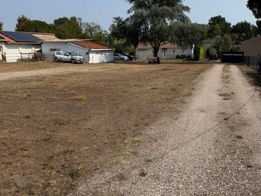 Terrain constructible à vendre 165 000 € 930 m² de terrain dès le 23/08/2026 Parabelle Ambarès-et-Lagrave 33440