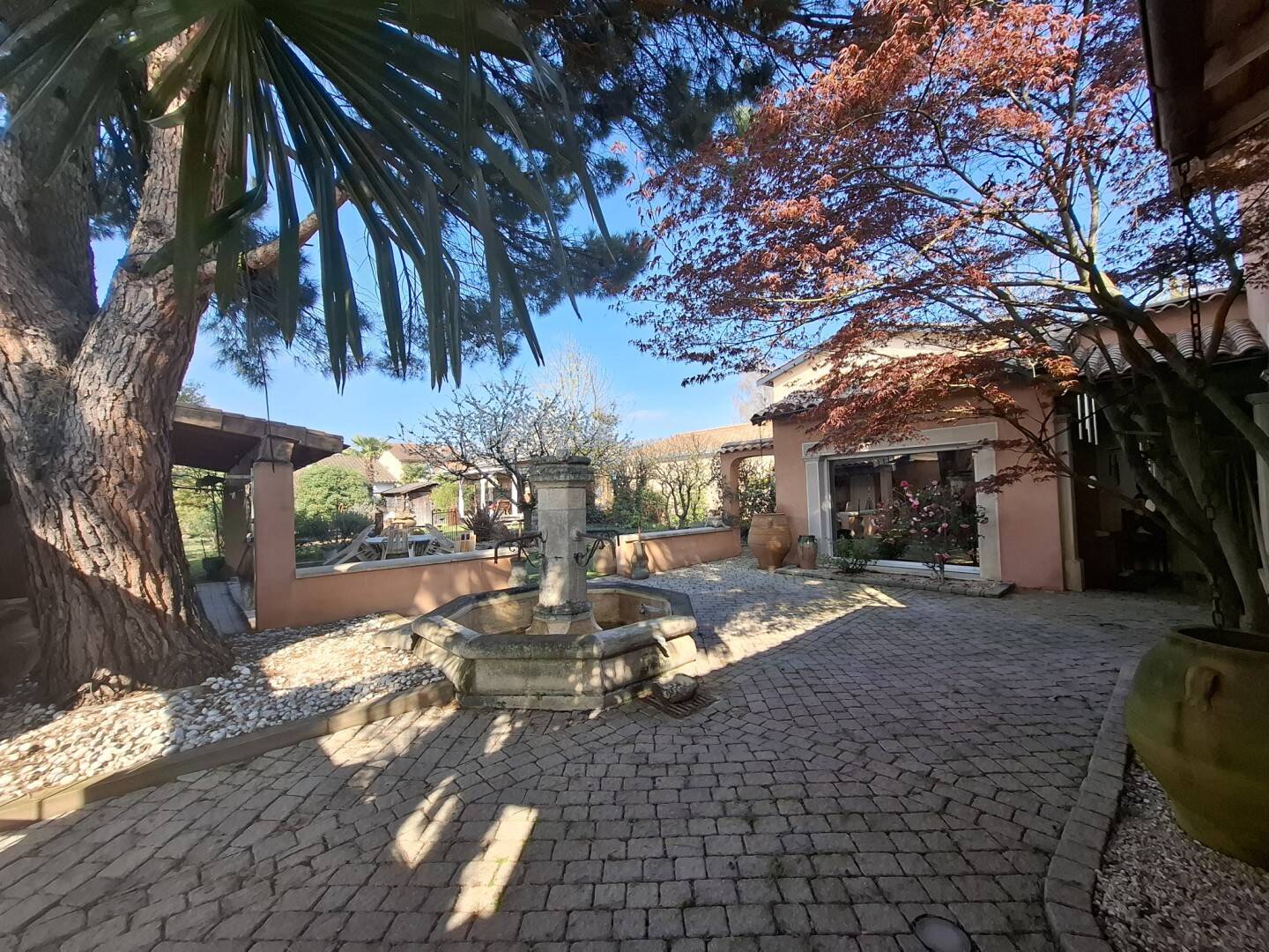 Maison à vendre, 210m², SAINT GEORGES DE RENEINS