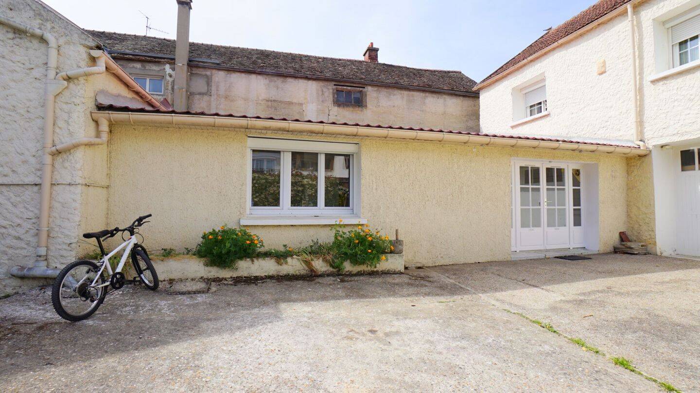 Maison à louer, 38m², MEZIERES SUR SEINE