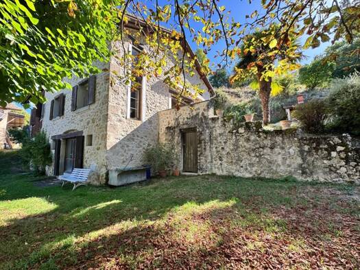 Maison à vendre 495 000 € 5 pièces 4 chambres 203,3 m² 12 260 m² de terrain Saint-Jean-en-Royans 26190