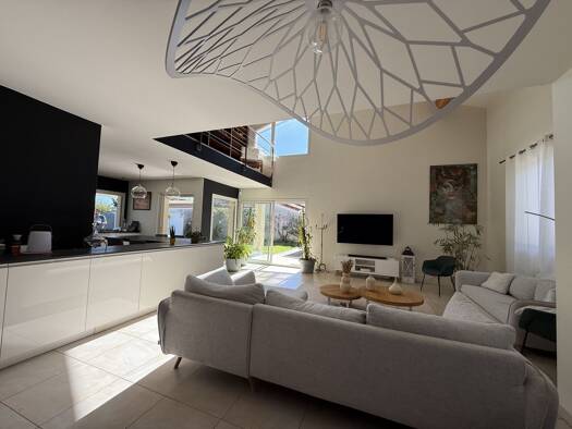 Maison à vendre 549 000 € 4 pièces 3 chambres 170 m² Cugnaux 31270