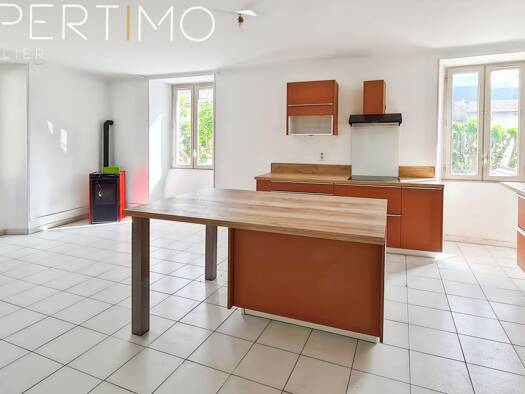 Appartement à vendre 100 000 € 4 pièces 3 chambres 104 m² Étage 2/3 Saint-Jean-du-Gard 30270