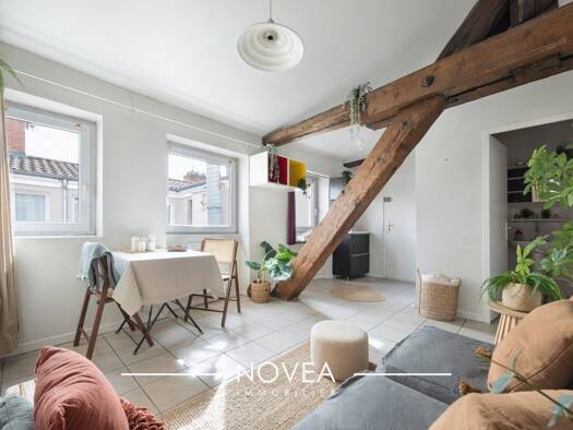 Appartement à vendre 135 000 € 1 pièce 20 m² Étage 7/7 Pentes de la croix-rousse Lyon 1er arrondissement 69001