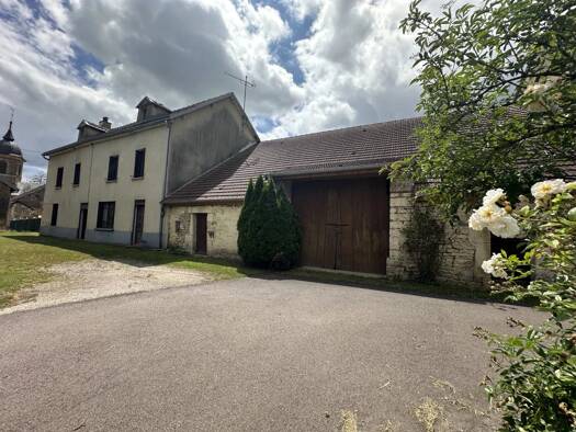 Maison à vendre 110 000 € 9 pièces 5 chambres 196 m² Turcey 21540