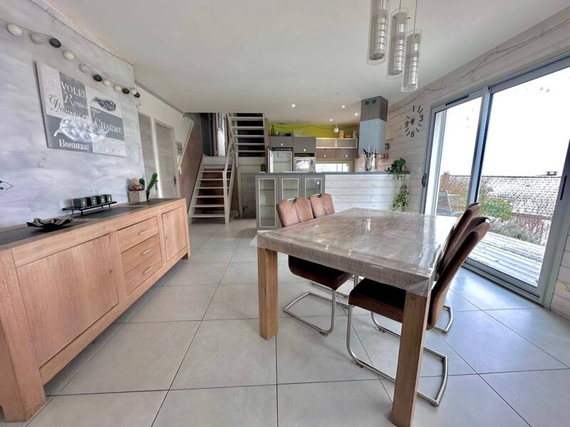 Maison à louer, 111m², GEX