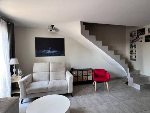 Maison à vendre 266 000 € 4 pièces 3 chambres 74 m² 80 m² de terrain Mérindol 84360