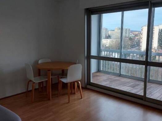 Appartement à louer 560 € 1 pièce 30 m² Étage 7/12 dès le 20/04/2026 Saint Claude - Torcols Besançon 25000