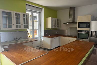 Maison à vendre 189 000 € 4 pièces 3 chambres 119 m² 585 m² de terrain Lesparre-Médoc 33340