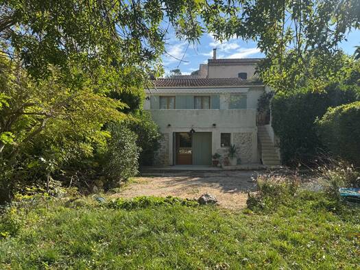Maison à louer 1 950 € 5 pièces 3 chambres 113 m² 100 m² de terrain Les Milles Aix-en-Provence 13090