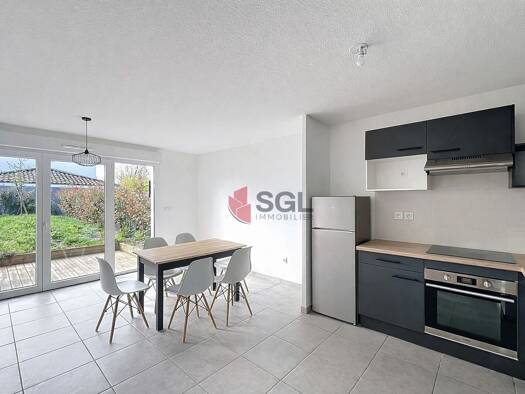 Maison à louer 1 290 € 4 pièces 3 chambres 82 m² Basso-Cambo Toulouse 31100