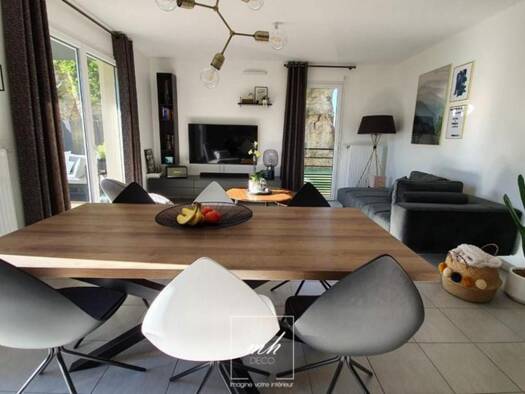 Appartement à vendre 241 000 € 2 pièces 1 chambre 42 m² 1er étage Saint Aygulf Fréjus 83600