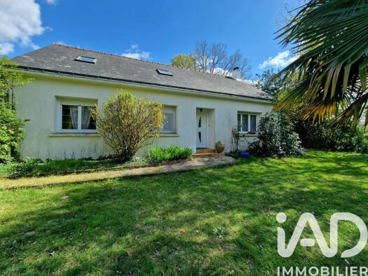 Maison à vendre 324 500 € 7 pièces 3 chambres 166 m² 6 825 m² de terrain Plessé 44630