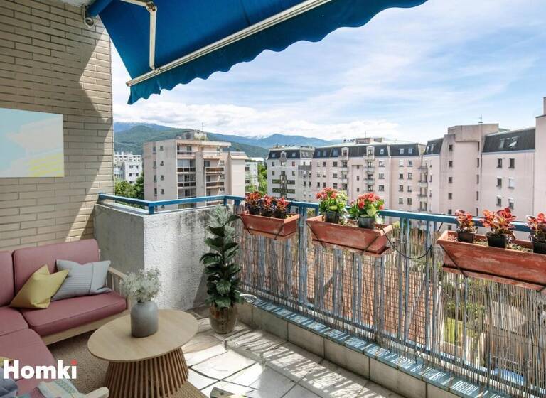 Appartement à vendre 385 000 € 5 pièces 4<br/>chambres 151 m²<br/>superficie 5/6<br/>étage Allies-Clos d'Or Grenoble 38100