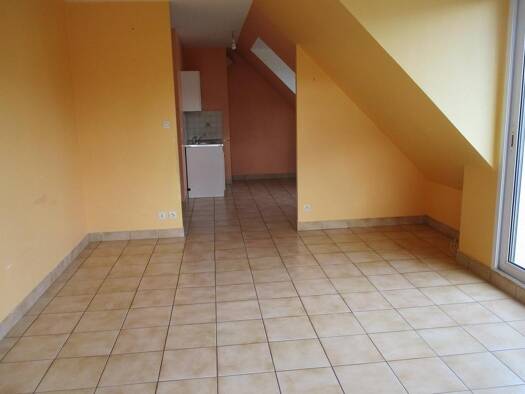Appartement à vendre 89 040 € 3 pièces 2 chambres 52,2 m² Étage 3/3 Nord Carhaix-Plouguer 29270