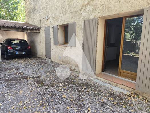 Appartement à vendre 190 000 € 3 pièces 2 chambres 70 m² RDC Peyriere Pertuis 84120