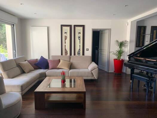 Appartement à vendre 949 000 € 6 pièces 4 chambres 205 m² RDC/2 Magny-le-Hongre 77700