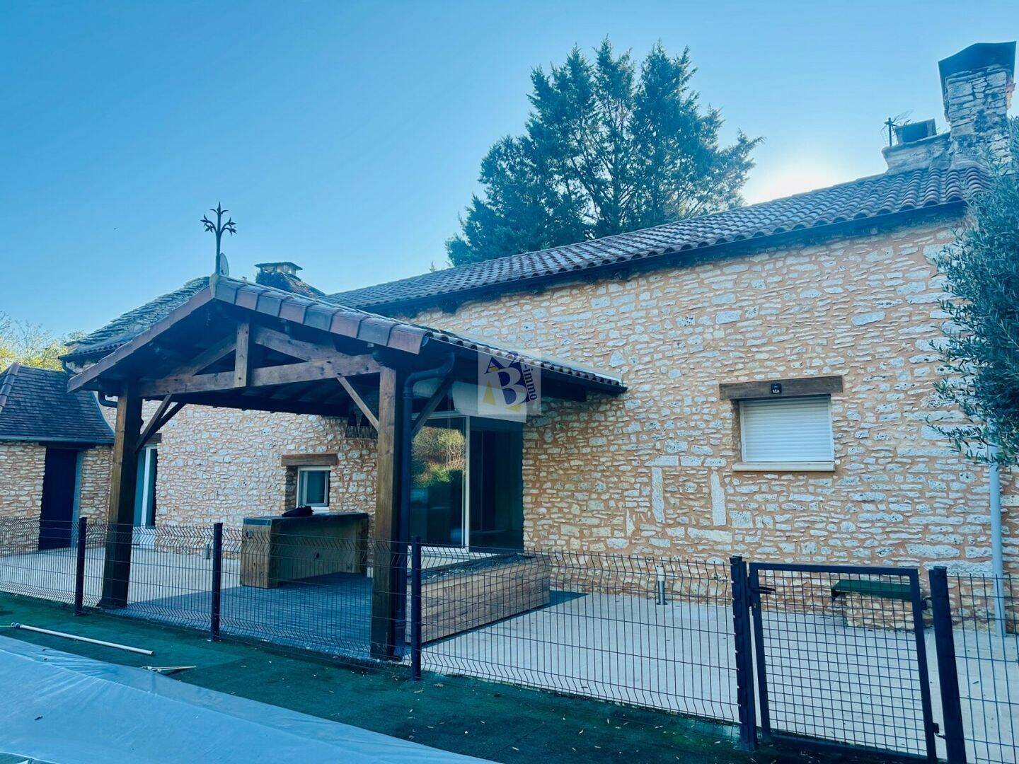 Maison à vendre, 182m², SAVIGNAC LES EGLISES