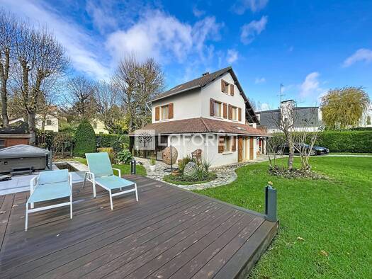 Maison à louer 5 500 € 8 pièces 5 chambres 200 m² 875 m² de terrain Grandchamp Le Pecq 78230