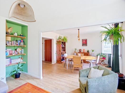 Appartement à vendre 159 750 € 3 pièces 2 chambres 76,72 m² Étage 1/2 Goducière-Maraichère Trélazé 49800