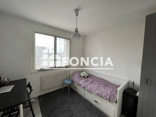 Appartement à louer 420 € 1 pièce 13,3 m² Étage 2/2 Champmaillot Dijon 21000