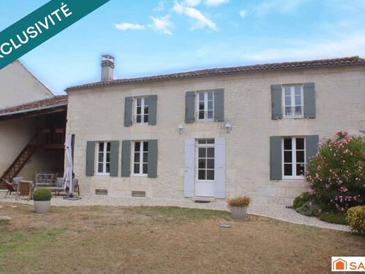 Maison à vendre 453 000 € 7 pièces 4 chambres 214 m² 638 m² de terrain Préguillac 17460