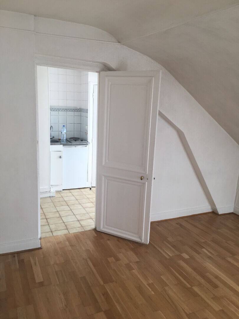 Maison à louer, 17m², VERSAILLES