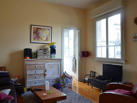 Appartement à louer 1 217 € 4 pièces 3 chambres 91 m² Étage 1/1 Le Bouscat 33110