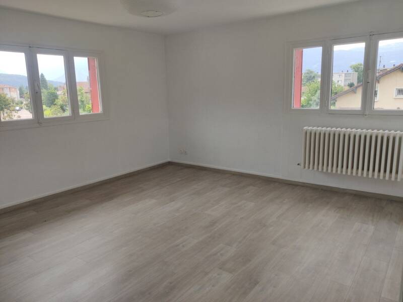 Maison à louer, 73m², POISAT