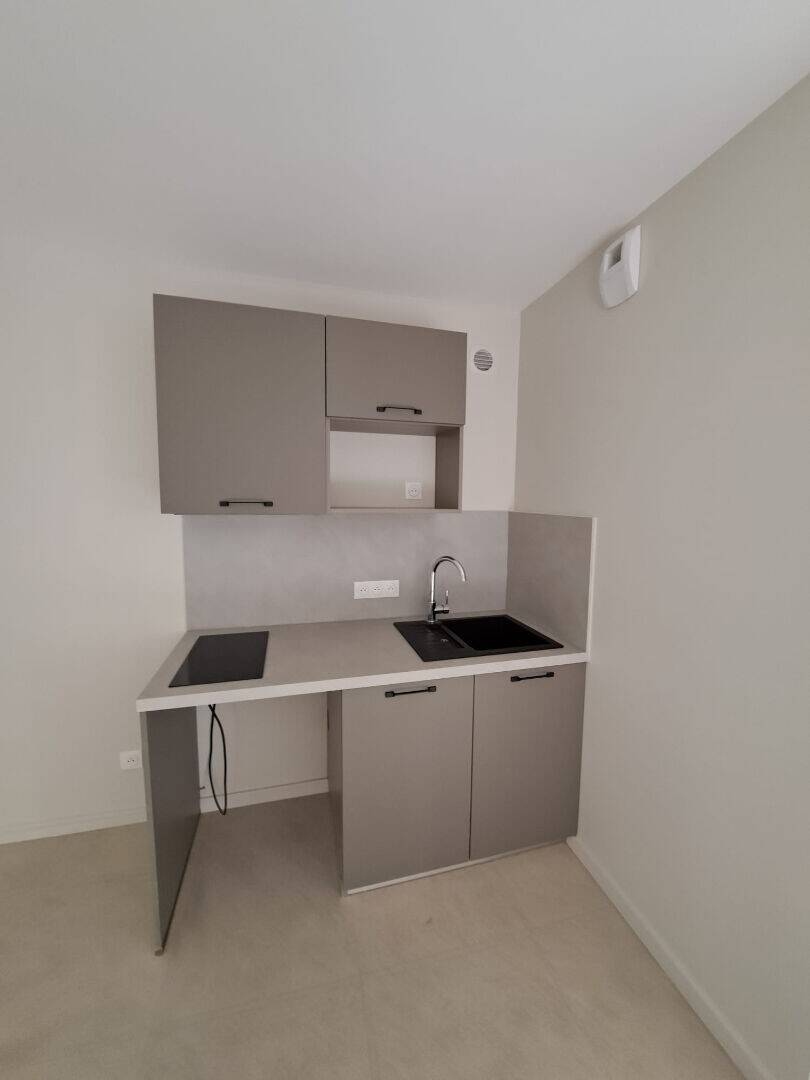 Maison à louer, 45m², CHARBONNIERES LES BAINS
