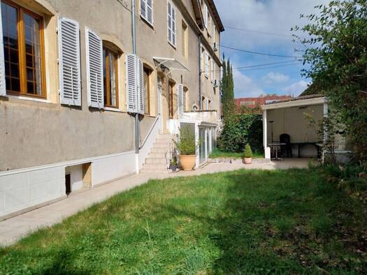 Maison à vendre 315 000 € 8 pièces 4 chambres 204 m² 386 m² de terrain Marcigny 71110