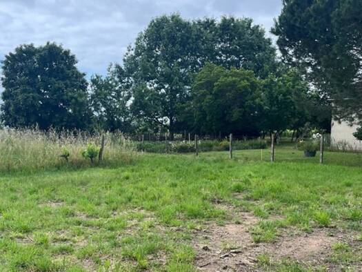 Terrain constructible à vendre 25 000 € 528 m² de terrain Saint-Aubin-de-Blaye 33820