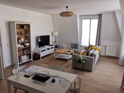 Appartement à louer - Première occupation 1 973 € 3 pièces 2 chambres 73 m² Étage 3/3 Mederic La Garenne-Colombes 92250
