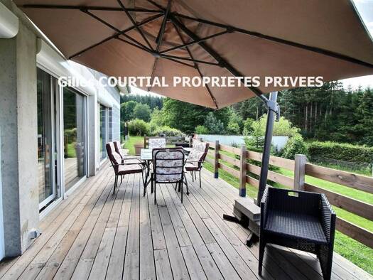 Maison de plain-pied à vendre 179 000 € 8 pièces 5 chambres 173 m² 1 162 m² de terrain Beaune-sur-Arzon 43500