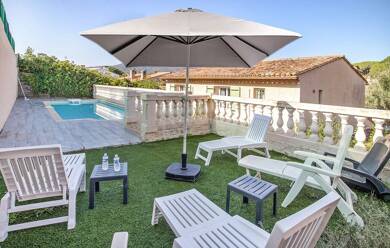 Maison à louer 3 000 € 6 pièces 5 chambres 160 m² Sainte-Maxime 83120