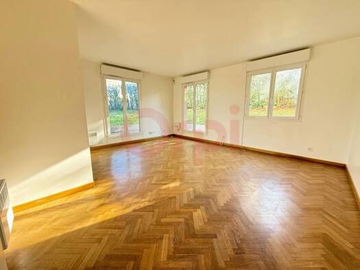 Appartement à vendre 254 000 € 3 pièces 2 chambres 69 m² RDC Le Pileu Massy 91300