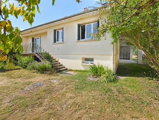 Maison de plain-pied à vendre 221 000 € 4 pièces 2 chambres 77 m² 632 m² de terrain Boncourt-le-Bois 21700