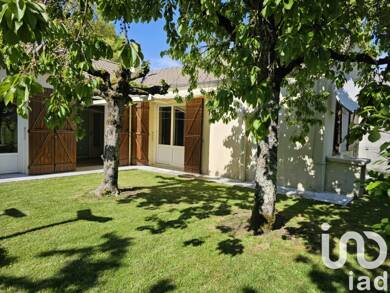 Maison de plain-pied à vendre 99 000 € 4 pièces 3 chambres 92 m² 151 m² de terrain Cussac 87150