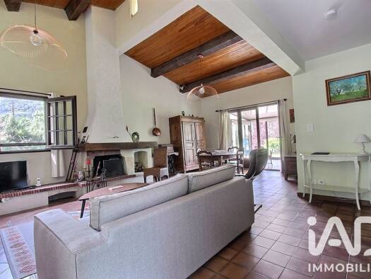 Maison de plain-pied à vendre 270 000 € 4 pièces 3 chambres 91 m² 1 610 m² de terrain Montbrun-les-Bains 26570
