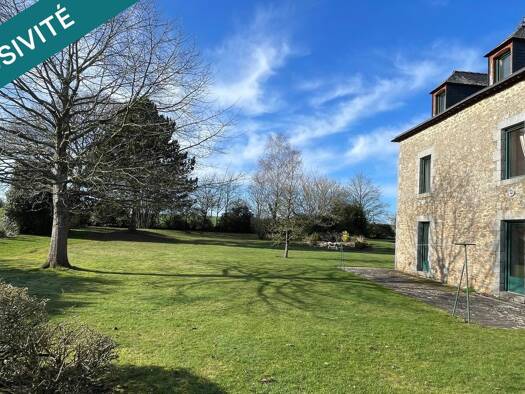 Ferme à vendre 269 990 € 6 pièces 4 chambres 120 m² 8 600 m² de terrain Aron 53440