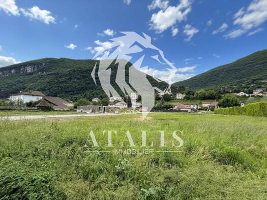 Terrain constructible viabilisé à vendre 159 000 € 605 m² de terrain Veurey-Voroize 38113