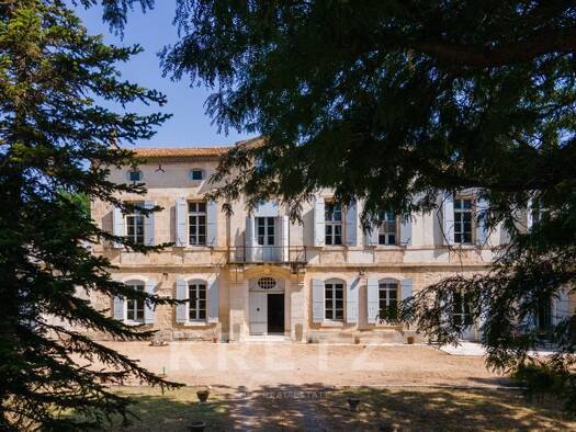 Maison à vendre 2 250 000 € 10 pièces 5 chambres 562 m² 50 000 m² de terrain Camargue Nord Arles 13104