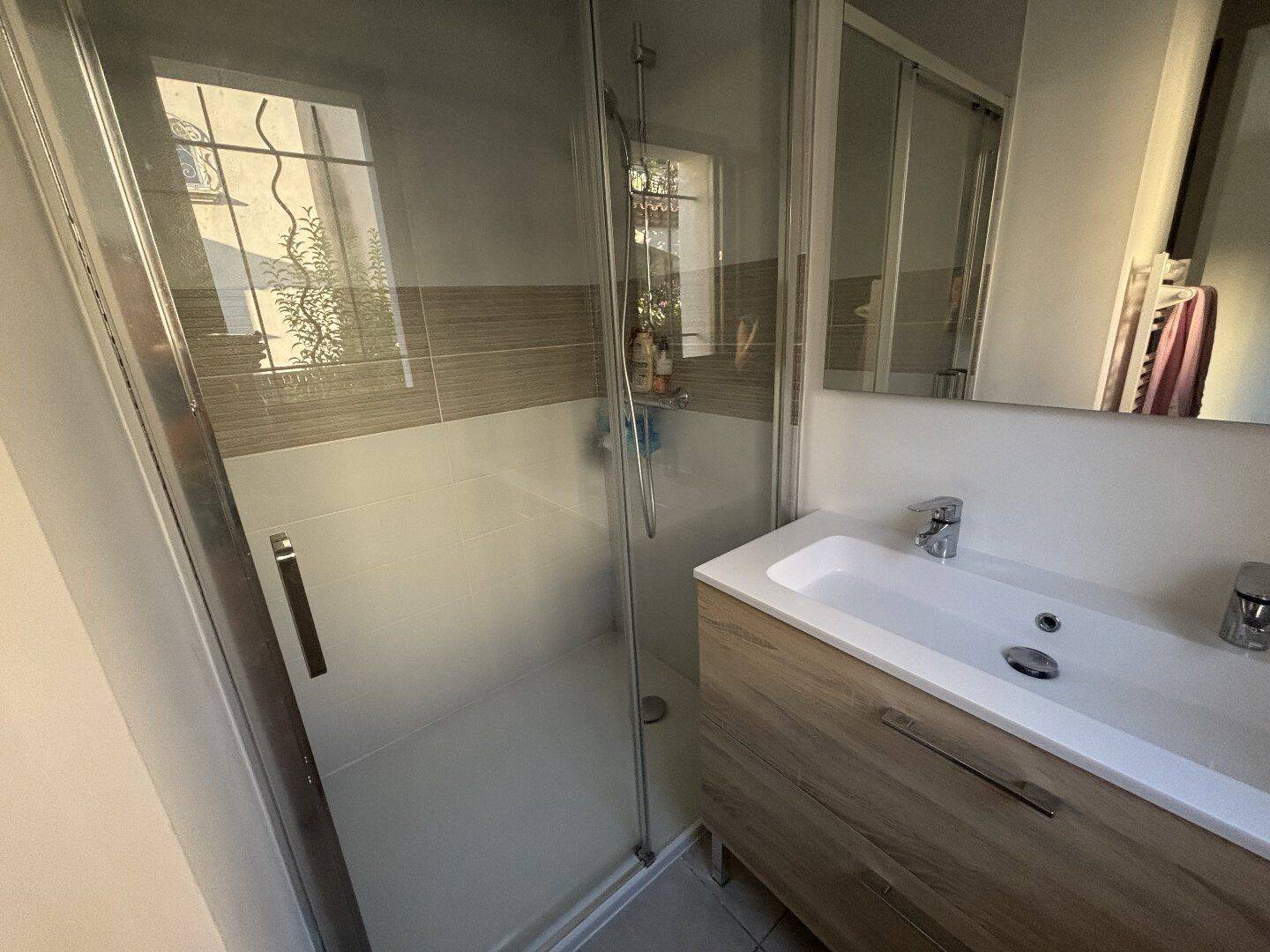 MONTPELLIER/CLEMENTVILLE - 5 PIECES MEUBLEE — 6