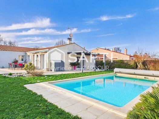 Maison de plain-pied à vendre 379 600 € 5 pièces 3 chambres 135 m² 879 m² de terrain Saint-Ouen-d'Aunis 17230