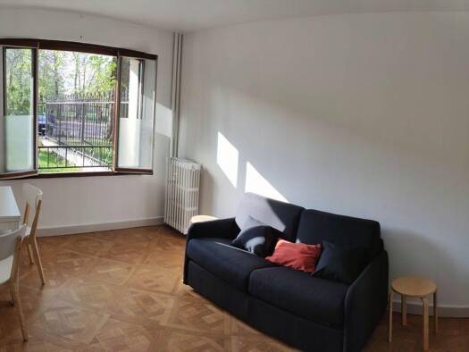 Appartement à louer - logement étudiant 700 € 1 pièce 18 m² 1er étage Fontenay-sous-Bois 94120